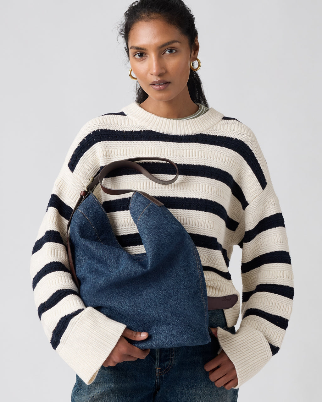 Ali Small Shoulder Bag