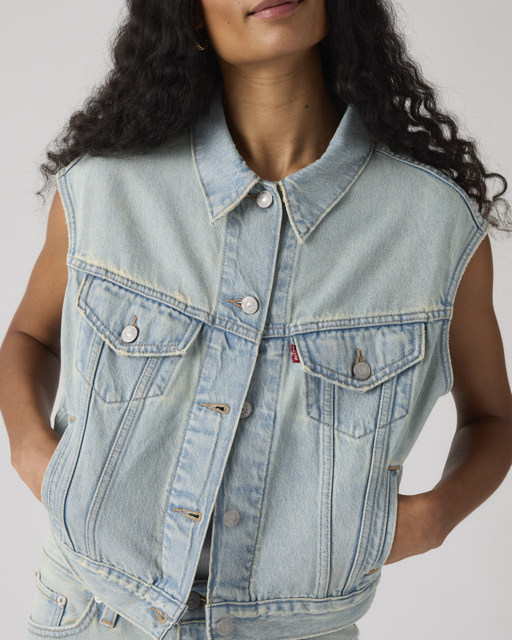 Shrunken '90s Trucker Vest