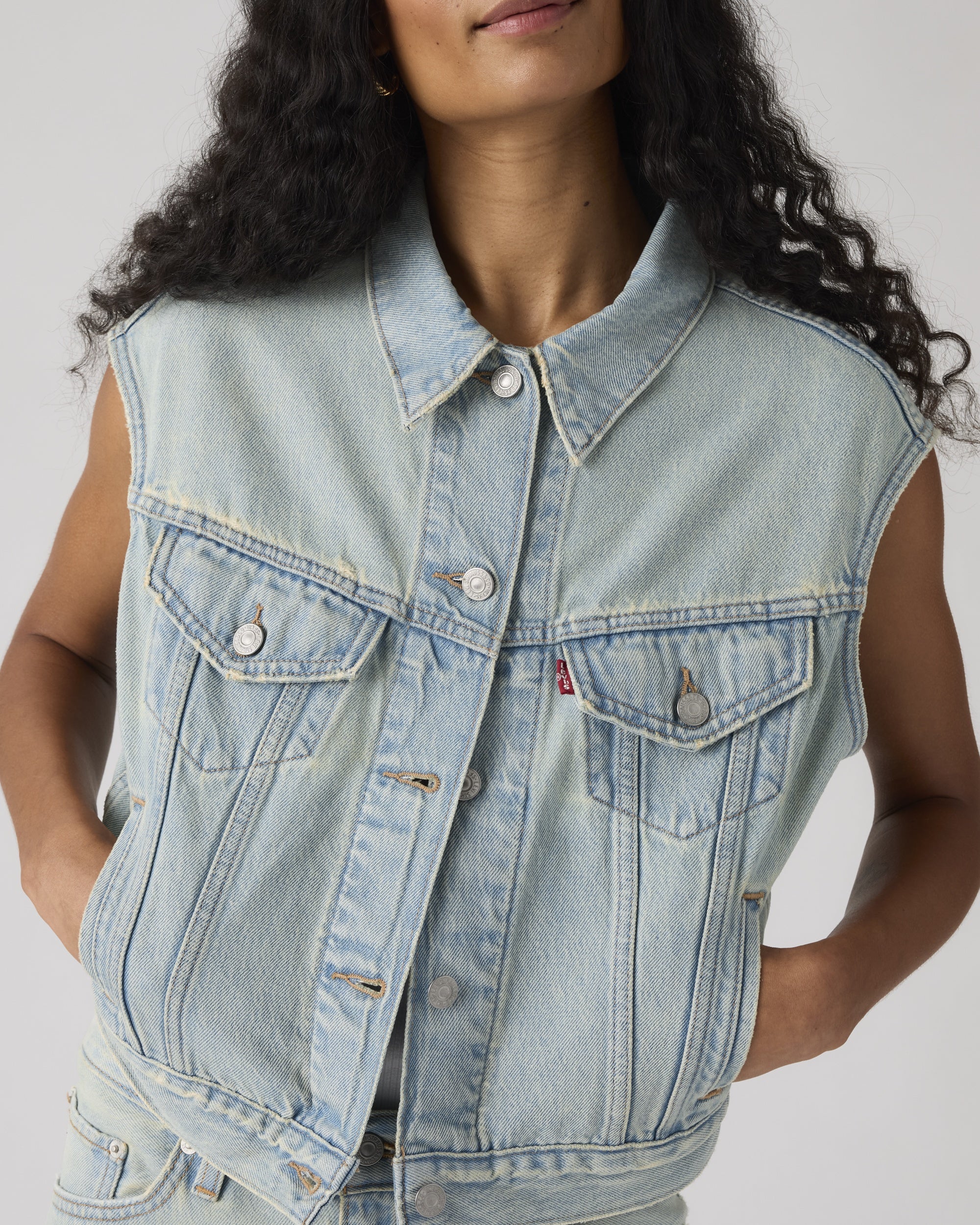 Shrunken '90s Trucker Vest